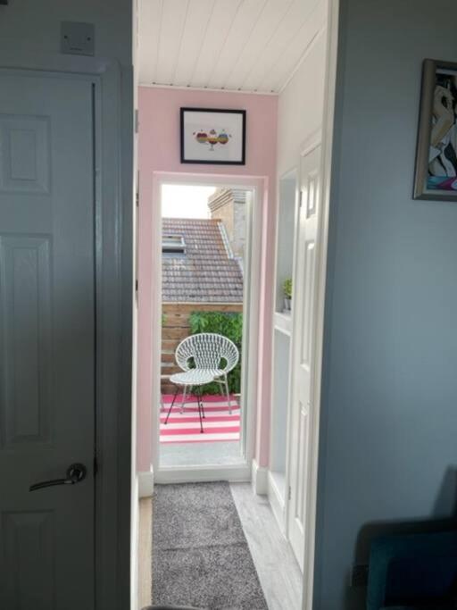 "The Parlour" Seafront Apartment Eastbourne Eksteriør billede