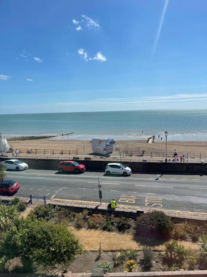 "The Parlour" Seafront Apartment Eastbourne Eksteriør billede